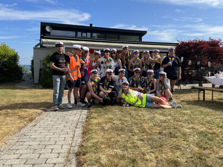Fest Fjederen på studenterkørsel
