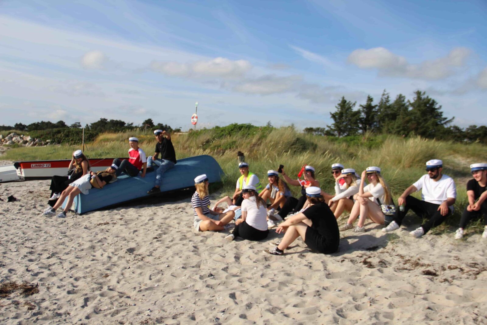 Studenterkørsel Slagelse med stop ved Stillinge Strand